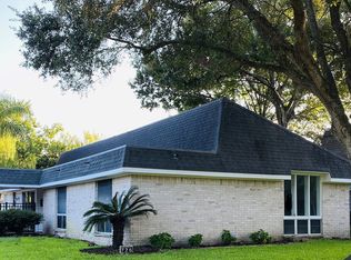 726 Bayview Dr, Seabrook, TX 77586