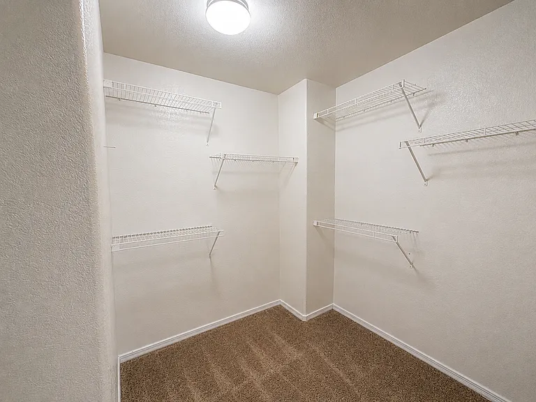 7208 S 30th St — Photo 12