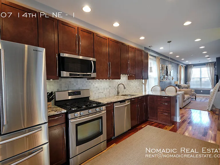 607 14th Pl NE #1 — Photo 1