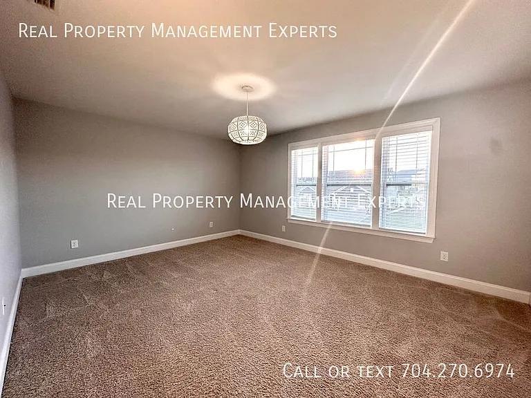 278 Preston Rd — Photo 18
