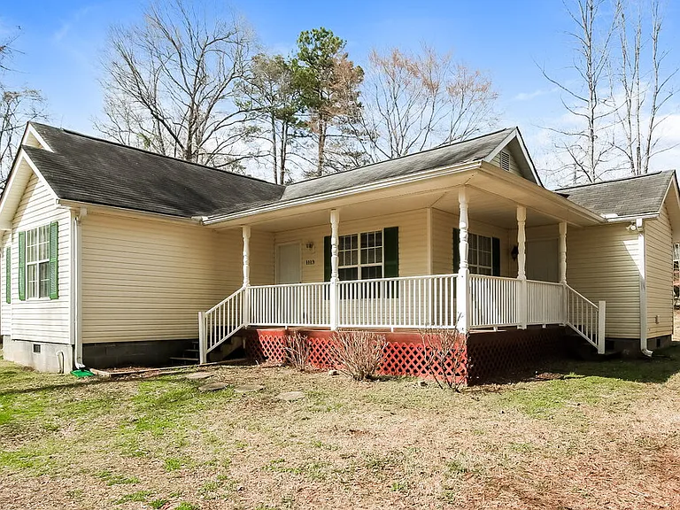 1113 Spring Creek Cir — Photo 3