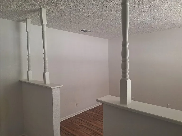6005 Barry Dr — Photo 4