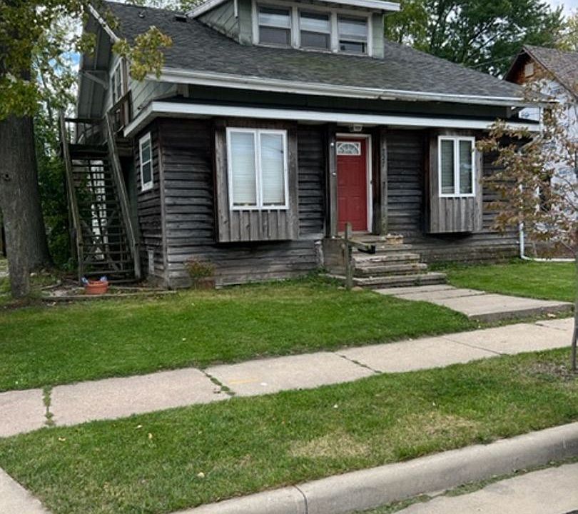 1st image of 227 1/2 E Franklin Ave