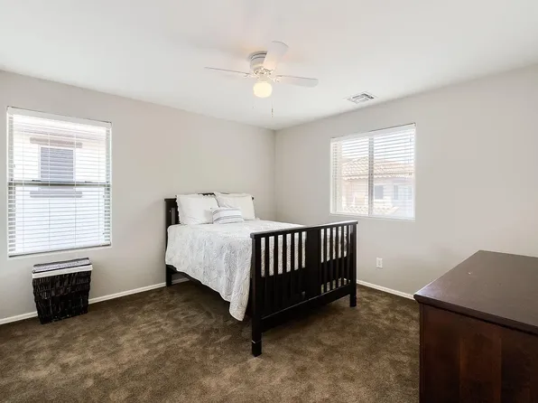 2852 S Brett St, Gilbert, AZ 85295