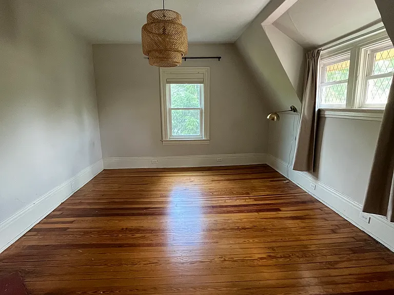 166 S French Broad Ave — Photo 23