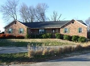 1058 Westland Cir, Alcoa, TN 37701