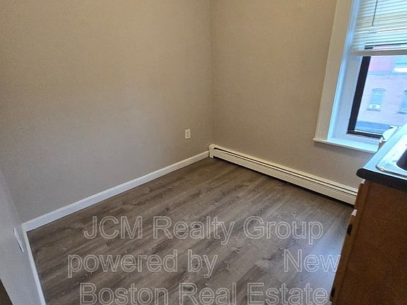 4th image of 185 Green St #35