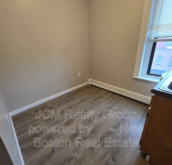 185 Green St #35 — Photo 4