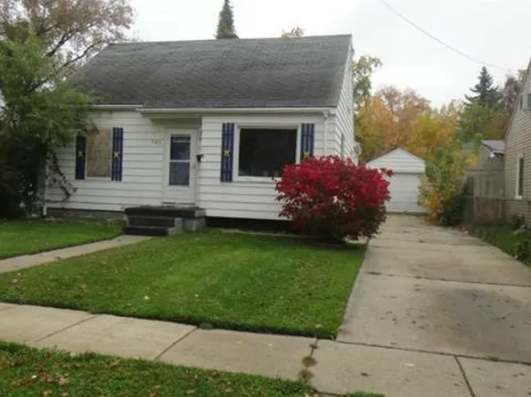 983 Salisbury Ave, Flint, MI 48532
