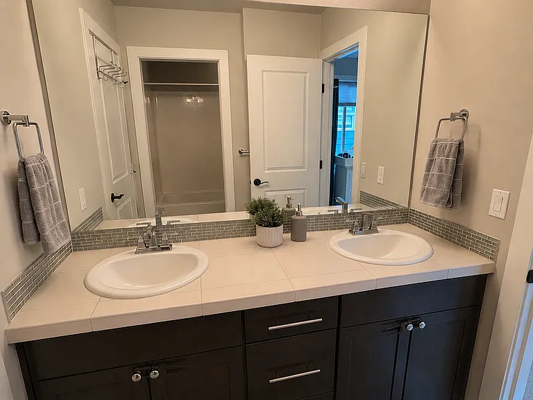 9816 S 200th Pl — Photo 13