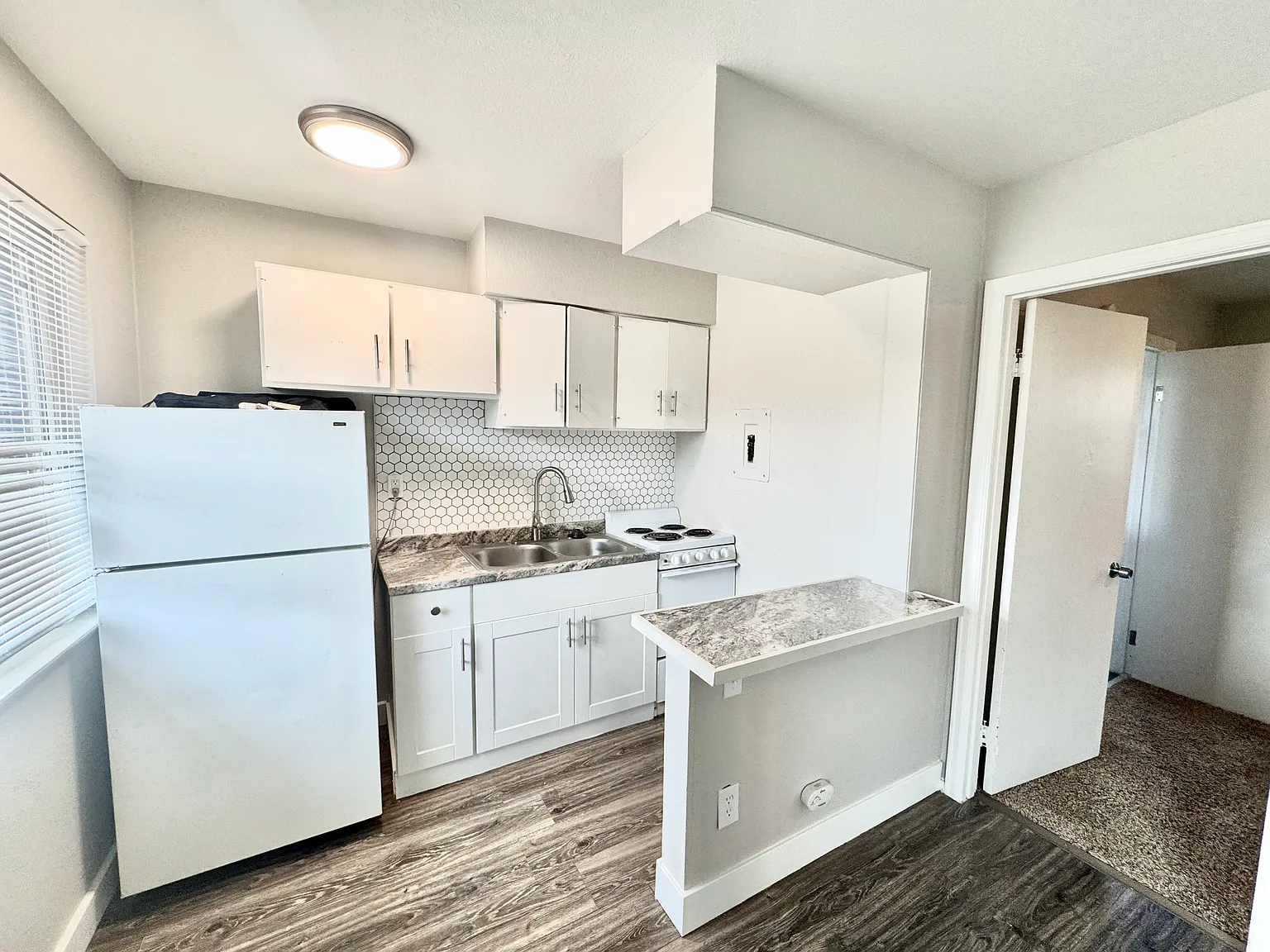 Leisure Apartments — Photo 3