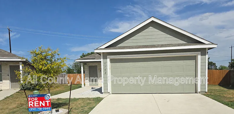 3 bed, 2.0 bath, 1440 sqft, $1,650 — Photo 3