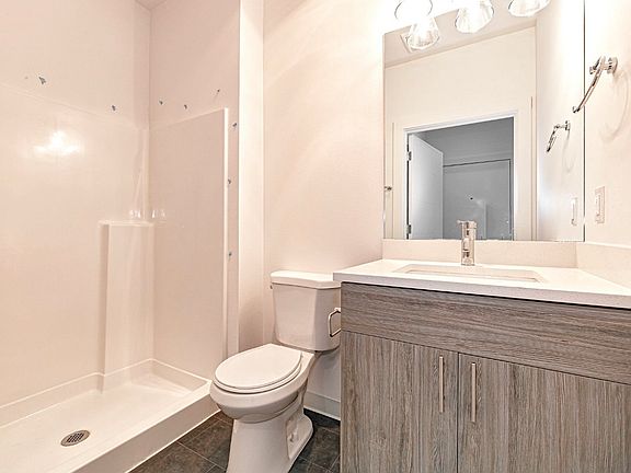3rd image of 4130 NE Garfield Ave #103