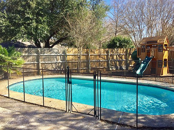 Saltwater pool, safety fence