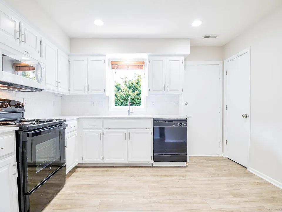 1002 Colorado St