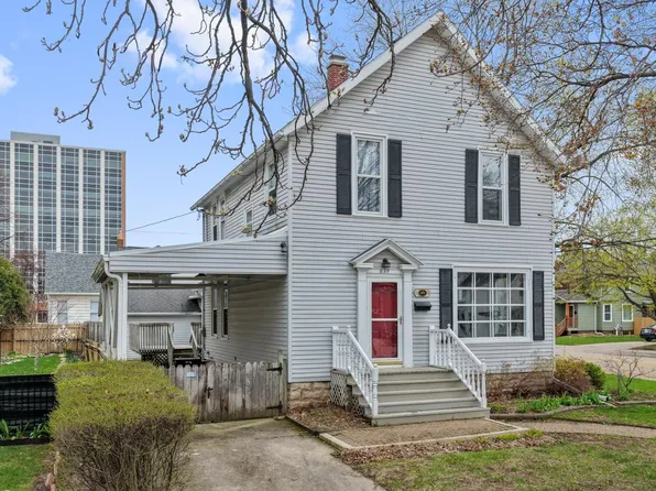 839 S Jackson St, Green Bay, WI 54301