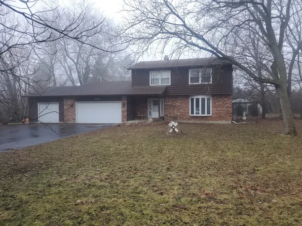 9411 Butternut Dr, Crystal Lake, IL 60014