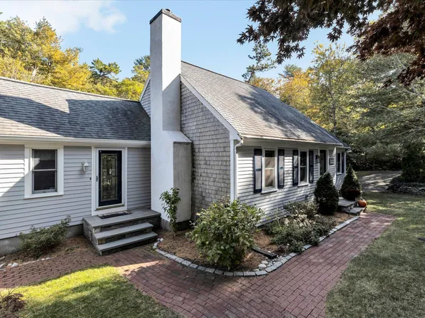 11 Pickerel Way, Forestdale, MA 02644