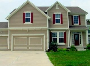 7342 Kenton St, Shawnee, KS 66227