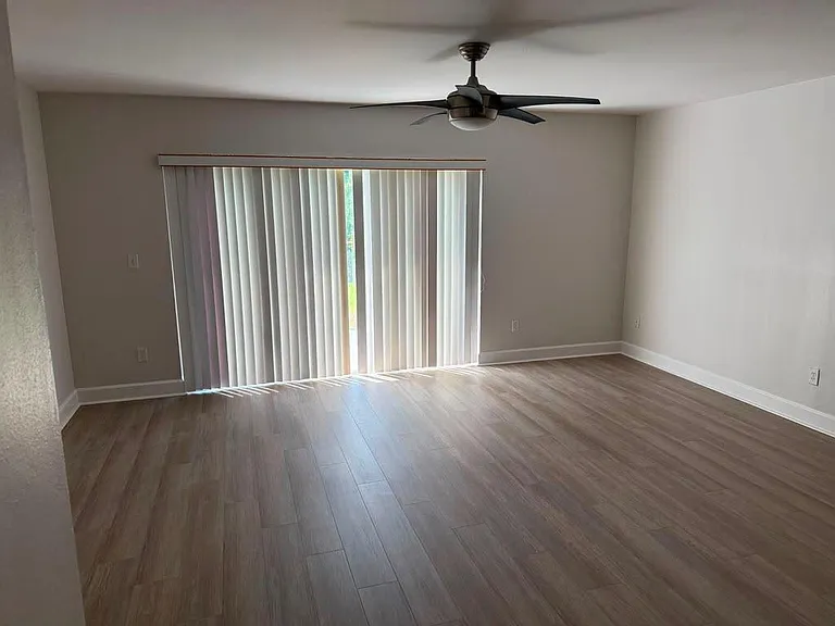 4905 Walden Cir #5 — Photo 5