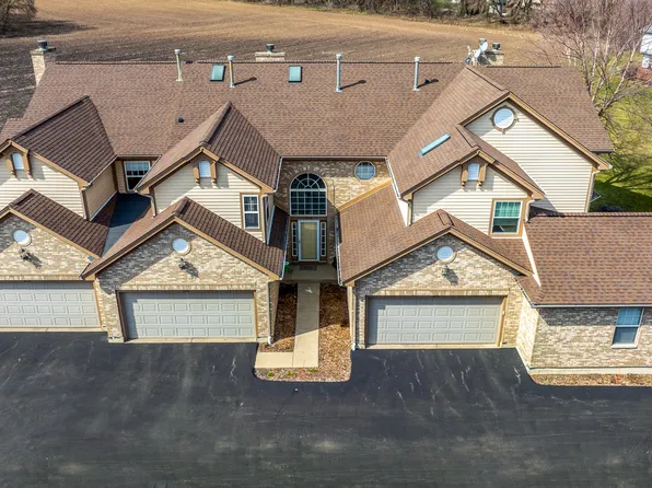 646 Kresswood Dr, McHenry, IL 60050