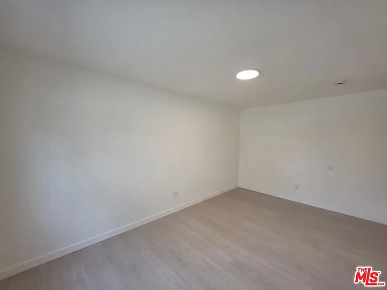 912 N Ridgewood Pl #2 — Photo 18