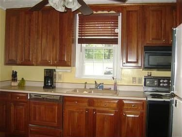 5th image of 21730 Roberts Ave