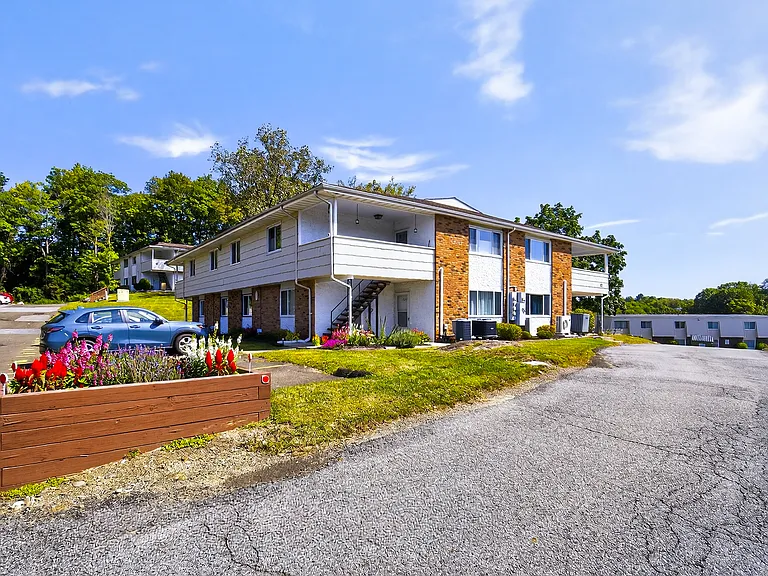 1706 Baldwin Ln #1 — Photo 3