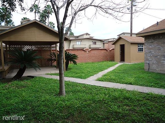 2424 Kerria Backyard