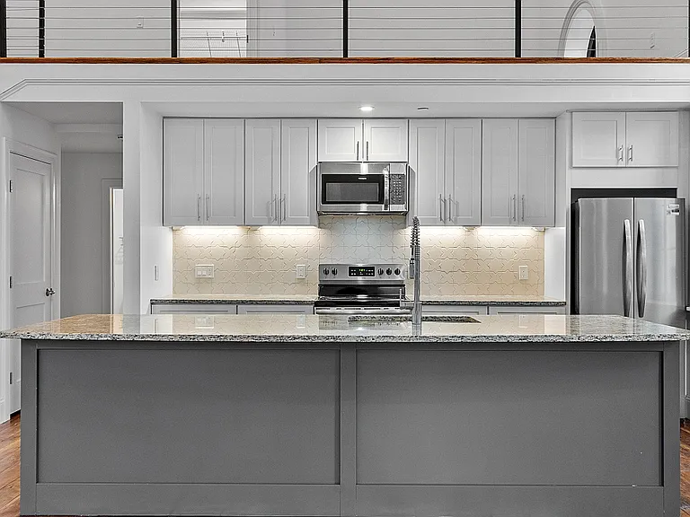 205 Summer St #3 — Photo 10