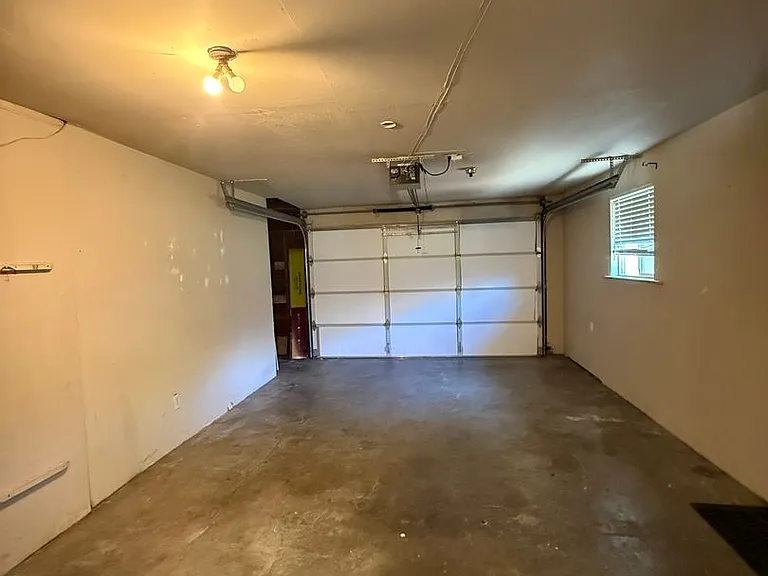 733 Utah St — Photo 17