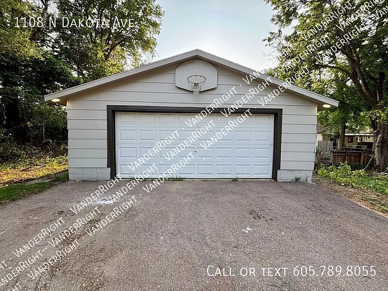 1108 N Dakota Ave — Photo 29