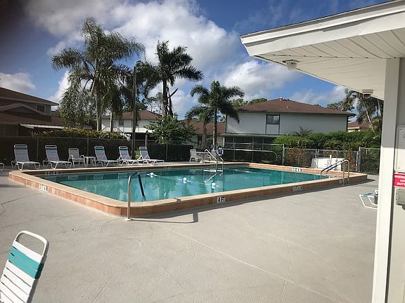 3rd image of 5837 Queen Elizabeth Way APT 1