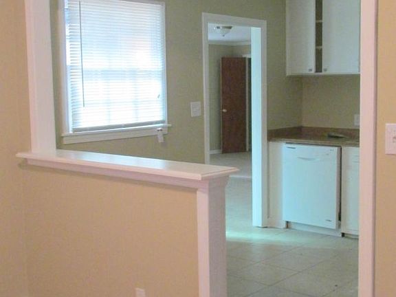3rd image of 3334 Bedford Ln