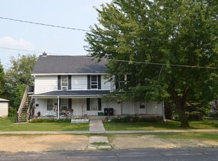 215 Virgin Ave APT 2, Platteville, WI 53818