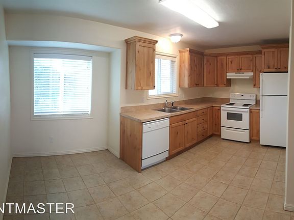 3rd image of 234 W 1st S APT 213