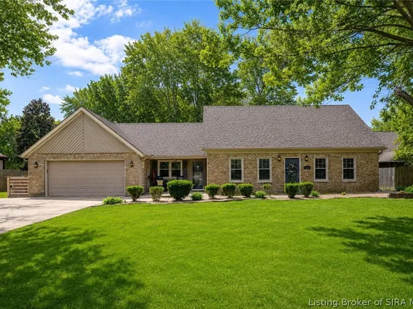 609 Catalpa Street, Sellersburg, IN 47172