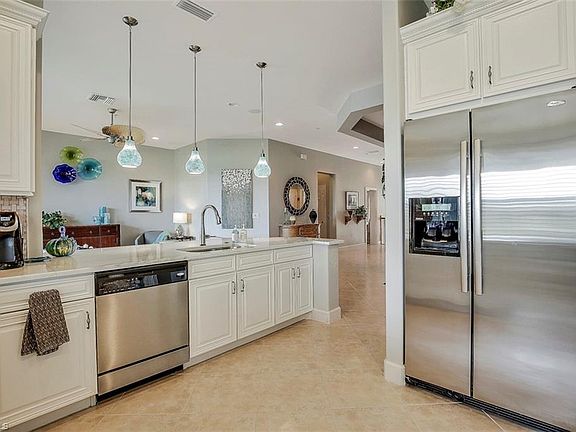 5th image of 9224 Quartz Ln #8-201