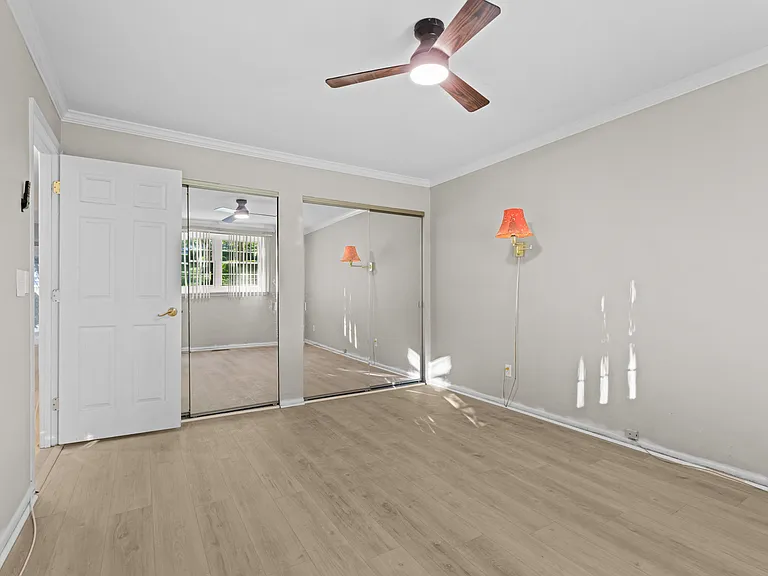 211 Crocker Dr #1-B — Photo 18