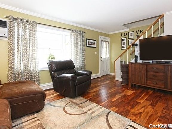 4th image of 261 Acre Ln