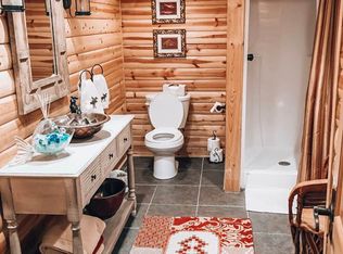 108 Lakeview Dr, Mason City, IA 50401