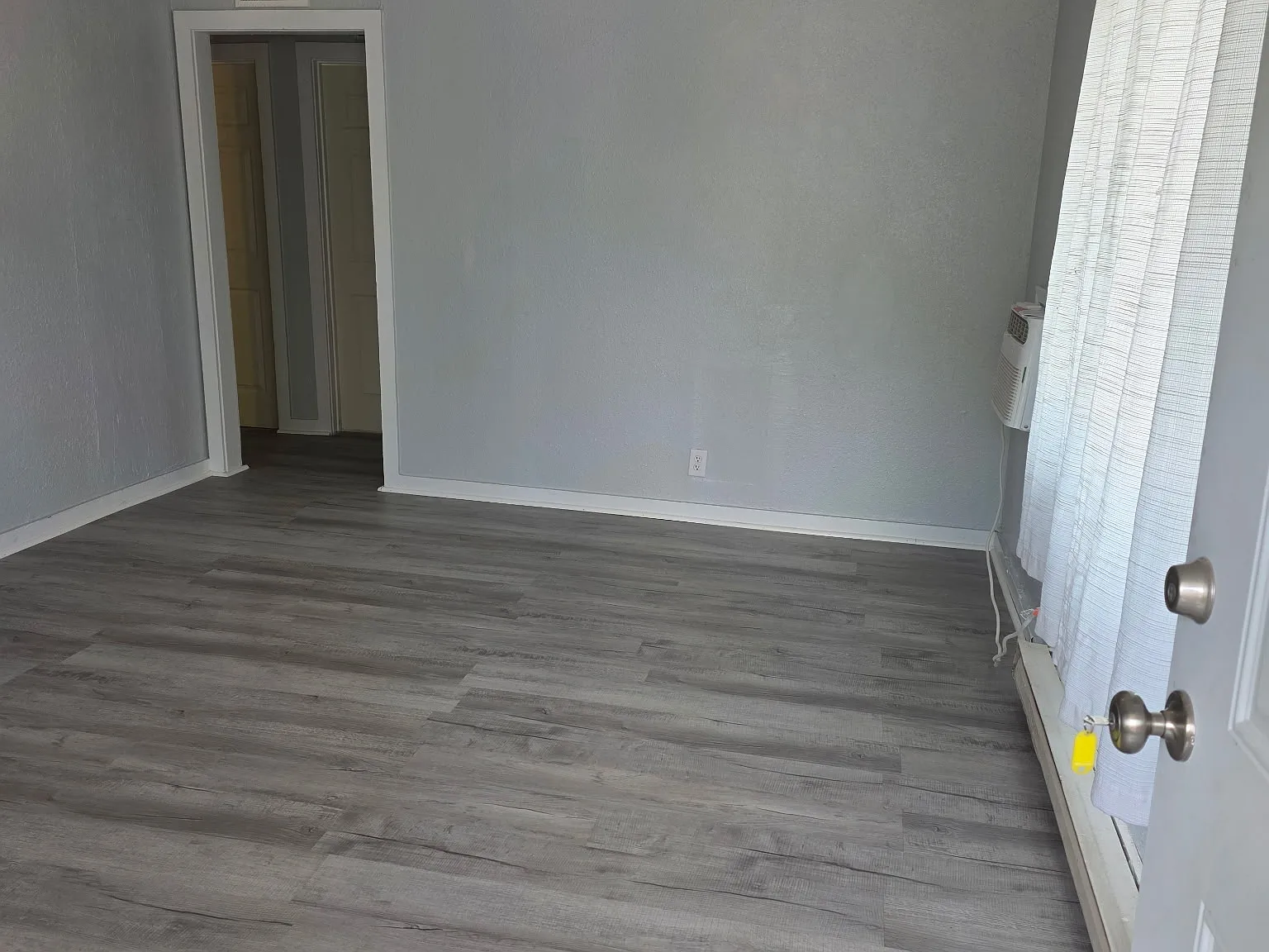 709 N Alameda Street — Photo 2