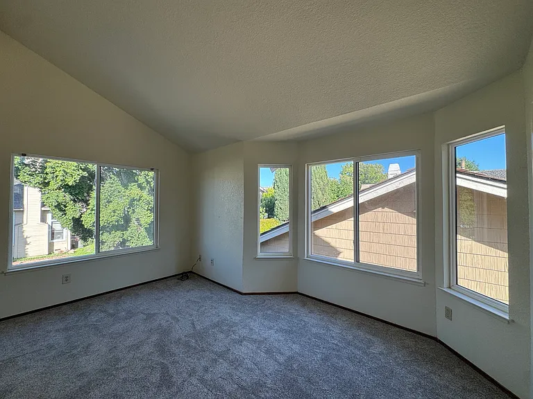 1870 Wembley Ct — Photo 15