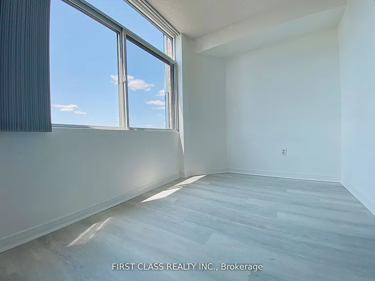 88 Alton Towers Cir #1101 — Photo 13