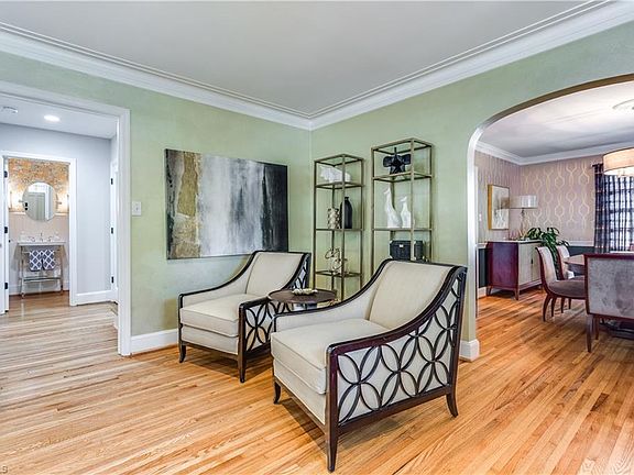 4th image of 3609 Kirby Dr