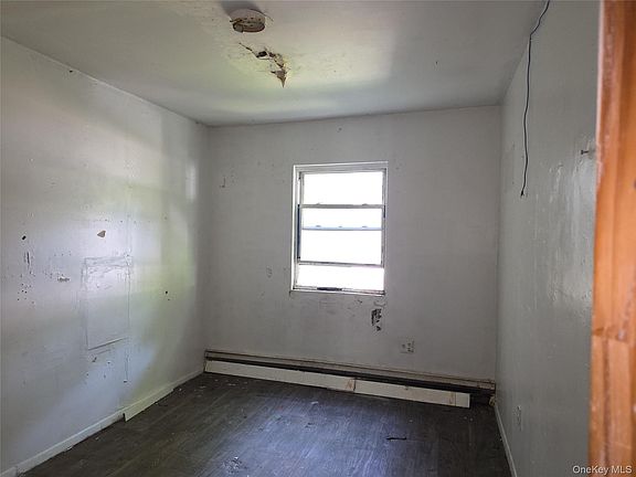 4th image of 1105 Beach Channel Drive