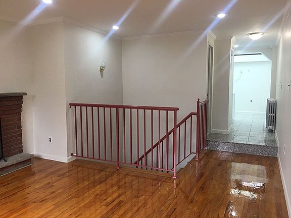 2nd image of 259 W 15th St APT 4e