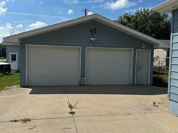 4th image of 504 5th St W