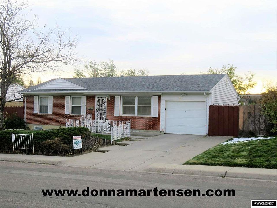 1st image of 2629 Knollwood Dr
