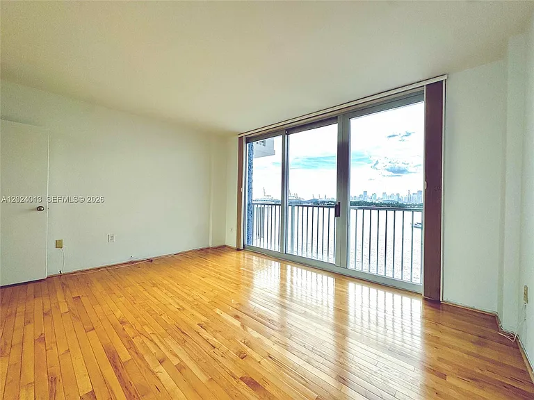 800 West Ave #823 — Photo 13